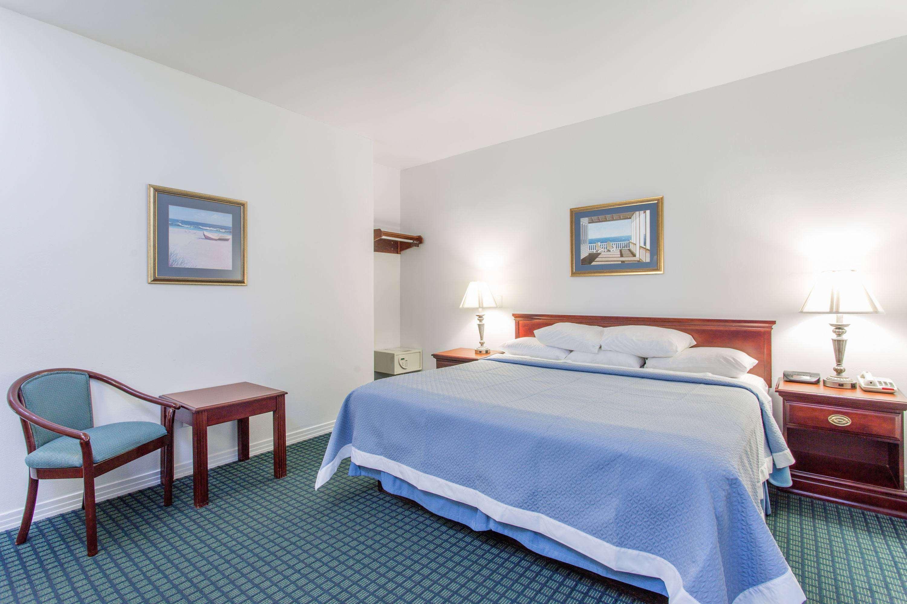 Days Inn By Wyndham Kill Devil Hills Oceanfront - Wilbur Exterior photo