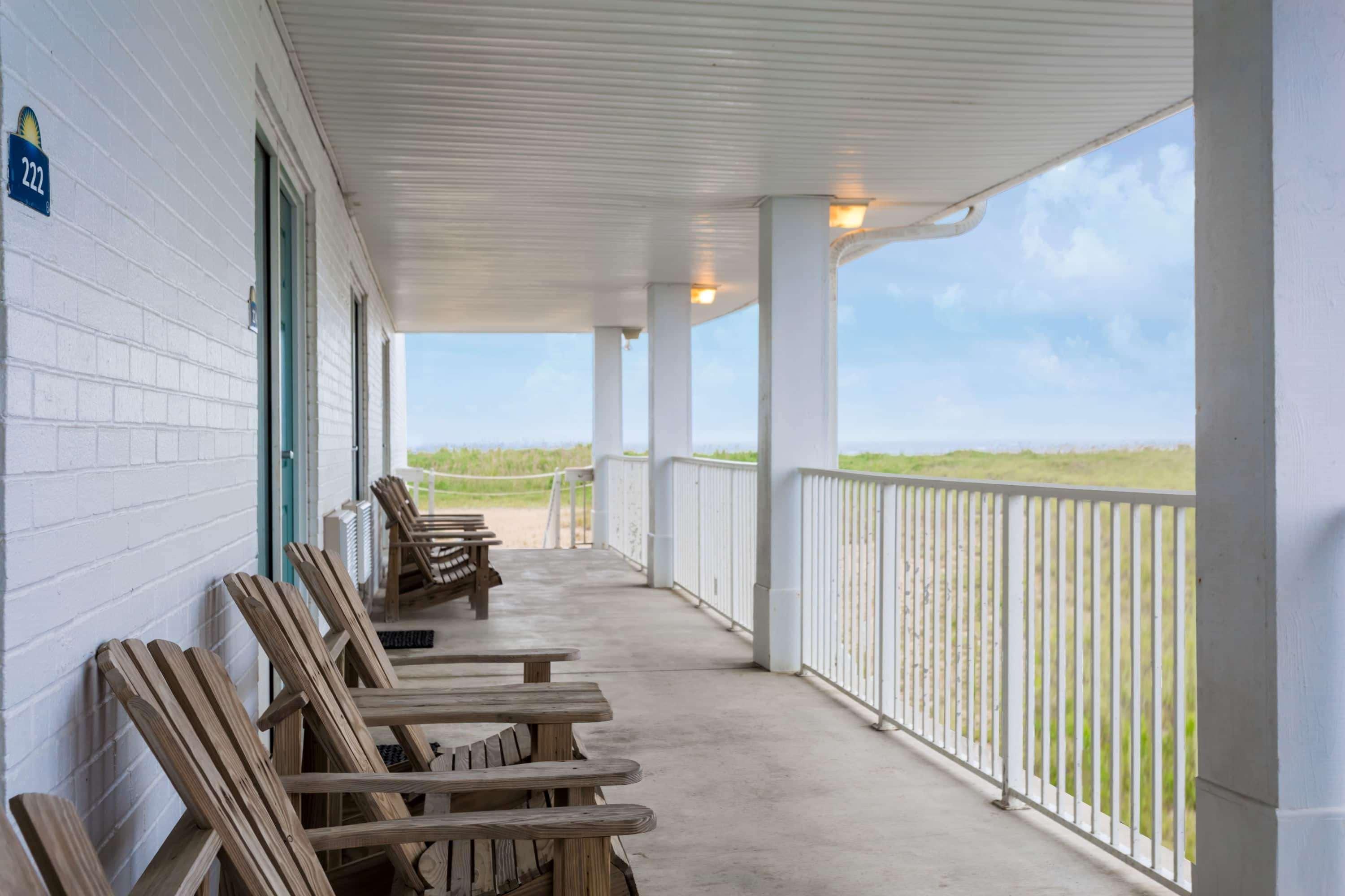 Days Inn By Wyndham Kill Devil Hills Oceanfront - Wilbur Exterior photo